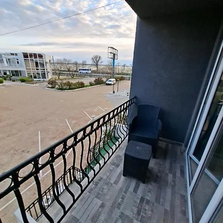 Apartament La Playa - Studiouri Pe Plaja Cu Sezlong Inclus Eforie Nord